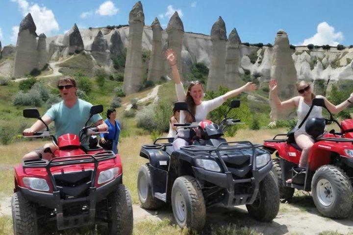 Cappadocia ridning og ATV safari i Red and Rose Valleys