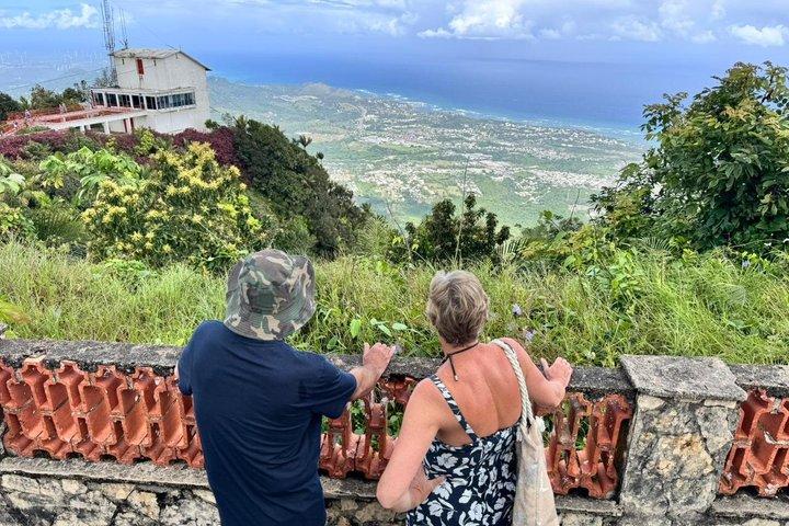 Funivia e tour della città a Taino Bay e Amber Cove