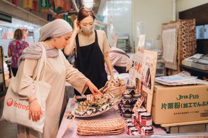 Inside Tokyo’s Kitchen: Tsukiji Market, Food & Culture Tour