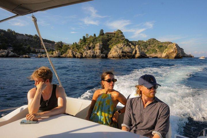 De Isola Bella Beach Sunset Wine Tasting sobre a Costa de Taormina