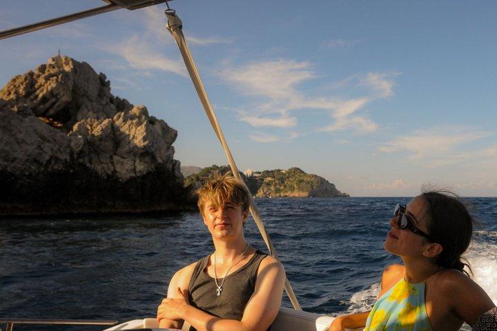 De Isola Bella Beach Sunset Wine Tasting sobre a Costa de Taormina