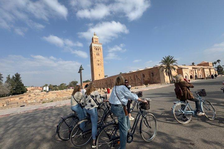 Fietstocht met een lokale gids (nl talige)