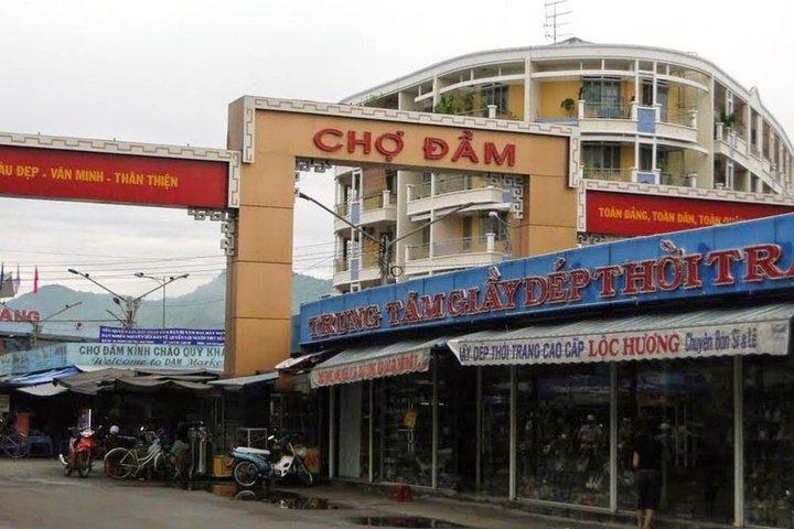 Halvdags biludflugt i Nha Trang