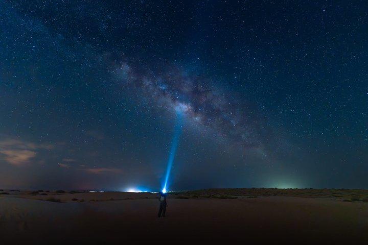 Expérience d'observation des étoiles de la Voie lactée à Al Quaa Abu Dhabi