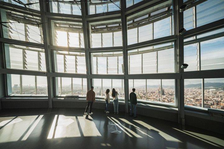 Ingang van het uitkijkpunt Torre Glories in Barcelona