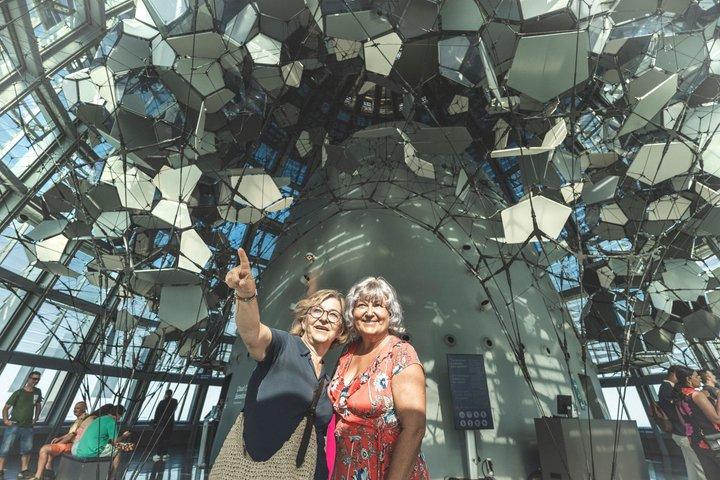 Ingang van het uitkijkpunt Torre Glories in Barcelona