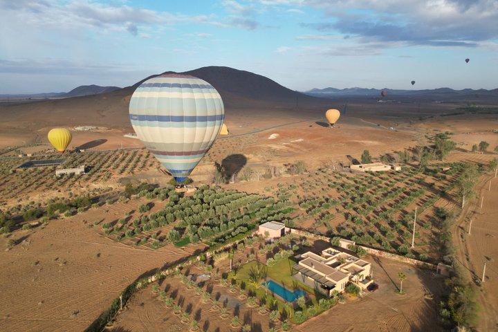 Hot Air Balloon Marrakech med Camel Ride og Berber Morgenmad