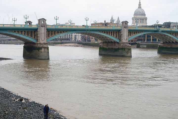 ロンドン橋ウォーキングツアー:不思議な路地、隠れた小道