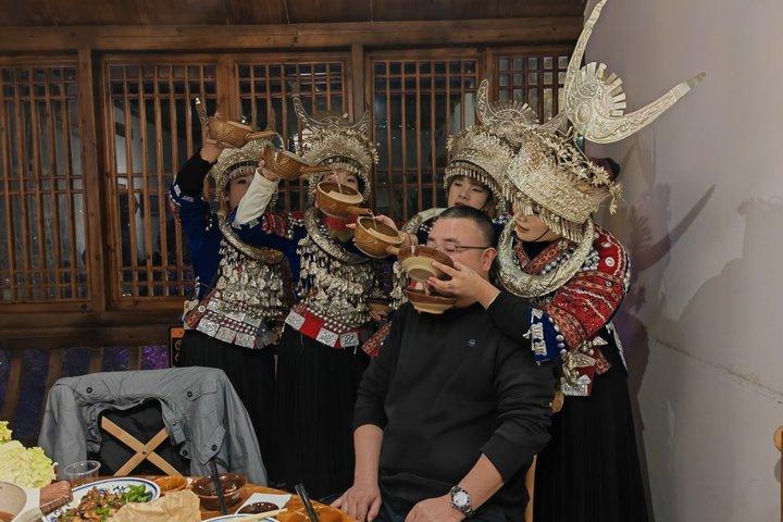 Zhangjiajie Furong e Fenghuang 5N6D Tour Privado de Panda