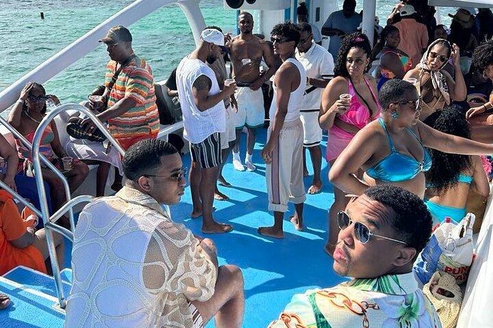 Hip-Hop Party Boat com Dj Live Adults Only e bebidas ilimitadas