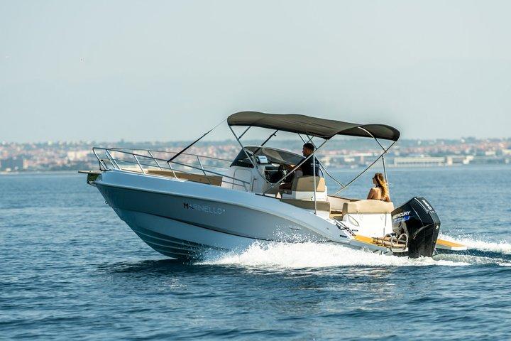 ザダル3島スピードボートツアー&ブルーベイスイム&ドリンク付き