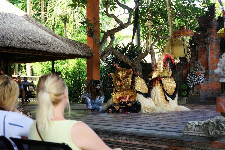 Barongdans, Bali Swing & lokal marknadstur w / Transfer i Bali