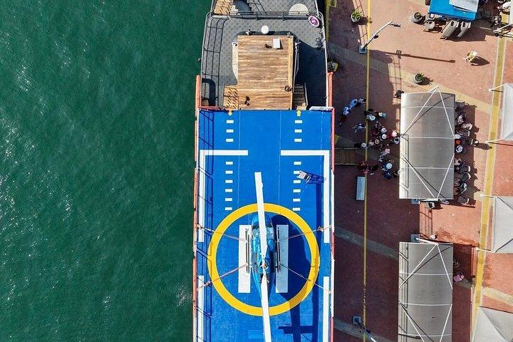 カルタヘナ上空のヘリコプター体験とサンセットクルーズ