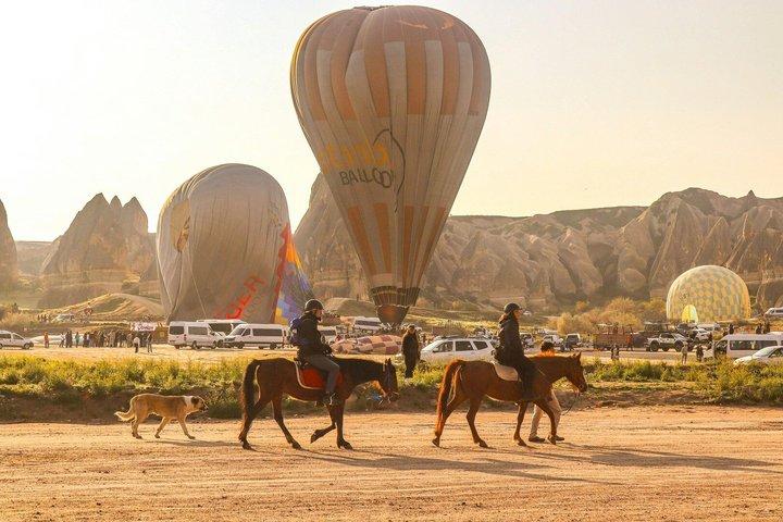 Cappadocia Horse Riding Tour no nascer ou no pôr do sol
