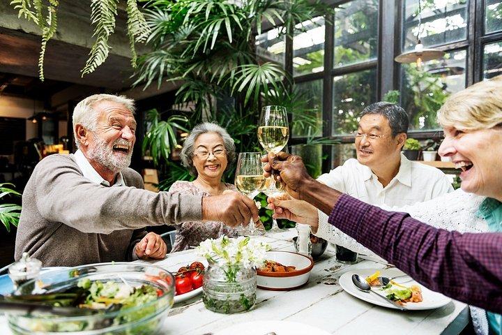 プラハ旧市街のプライベート伝統料理ウォーキングツアー
