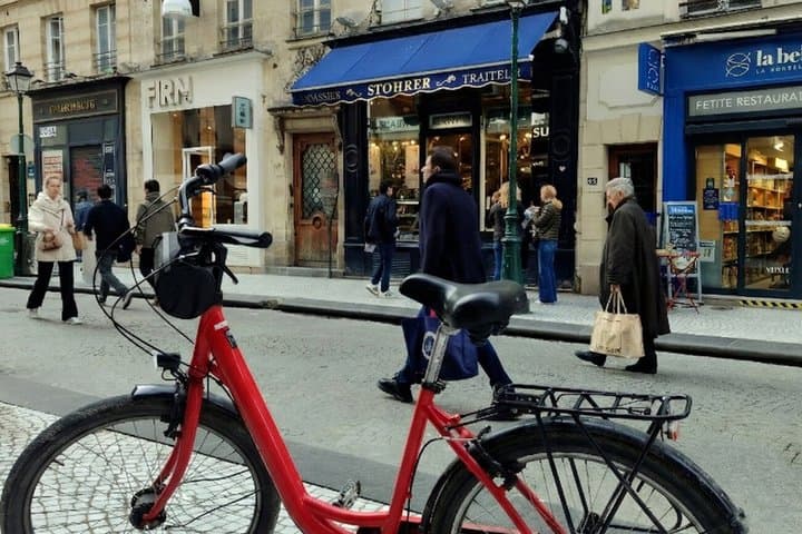 Paris Private Bike or eBike Tour Top Sights