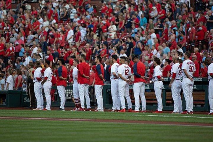 St. Louis Cardinals jogo de baseball no Busch Stadium