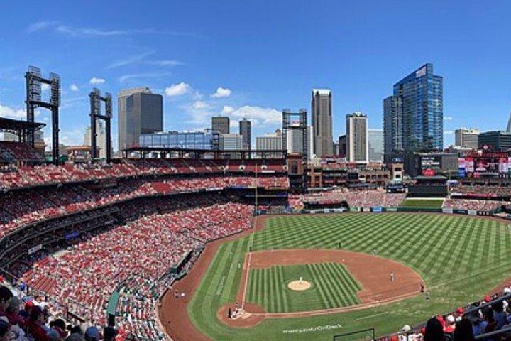 St. Louis Cardinals jogo de baseball no Busch Stadium