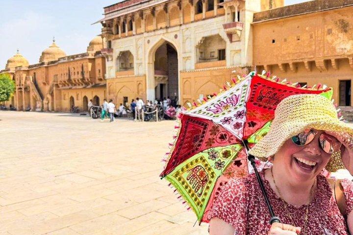 Jaipur Private All-Inclusive City Tour: Amber Fort, Hawa Mahal.