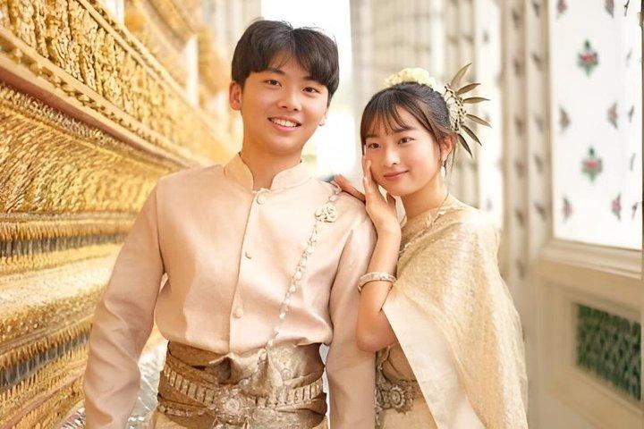 グラデュムスタジオタイ文化のドレスアップ