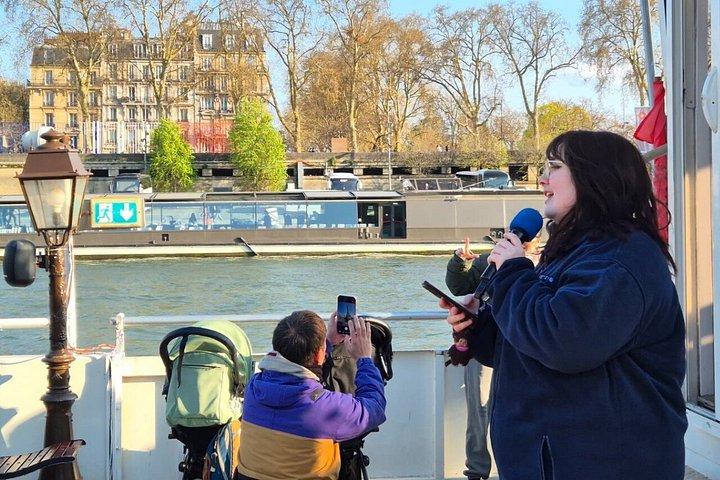Geführte Sightseeing-Bootsfahrt auf der Seine in Paris mit „Vedettes du Pont Neuf“