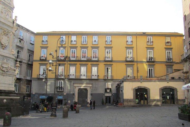 Visite guidée de Naples, ville sombre : crimes, fantômes et légendes
