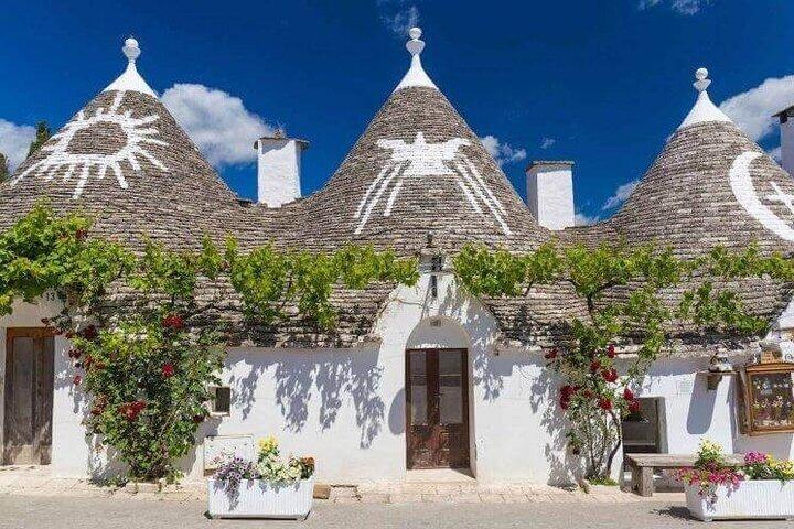 Excursão de ônibus com o melhor de Alberobello Trulli e Polignano a Mare saindo de Bari