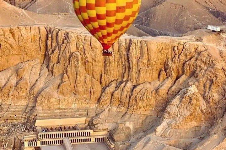 Luxor Tour från Hurghada Hot Air Balloon och Valley of the Kings