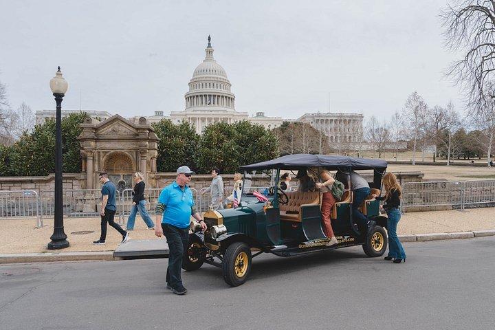 豪華ヴィンテージカーで行くグループ/プライベートワシントンD.C.ムーンライトツアー