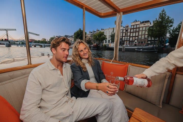Amsterdam Evening (Sunset) Canal Cruise with Live Guide and Bar