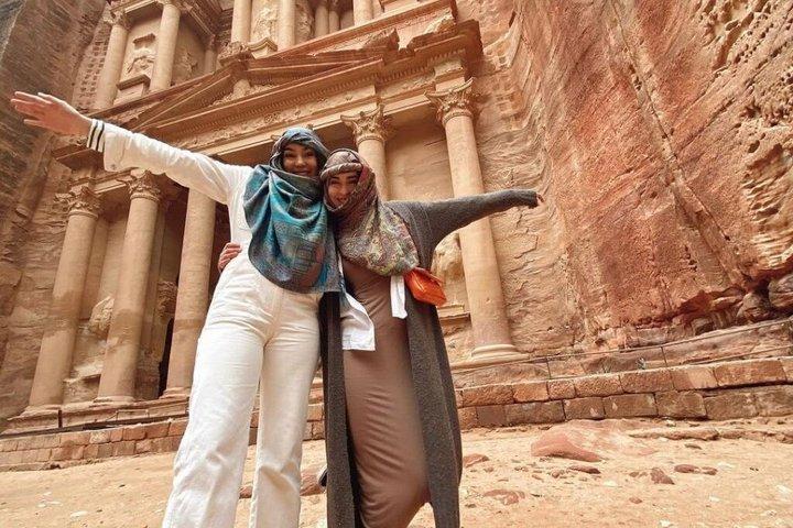 Private Multilingual Guided Tour in Petra