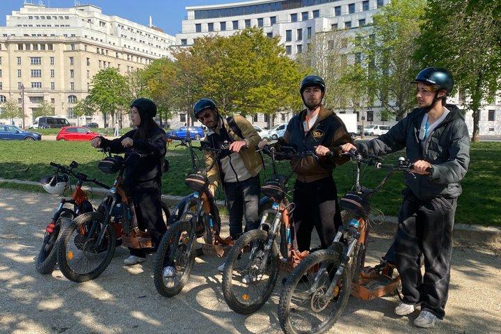 Parijs per elektrische scooter. Een leuke en originele rondleiding.