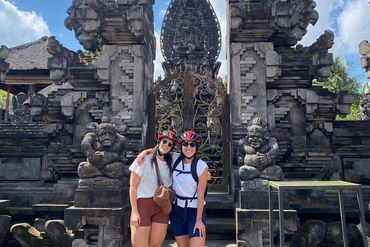 Ubud Cycling Tour Percorso tranquillo via Ricefields e villaggio locale