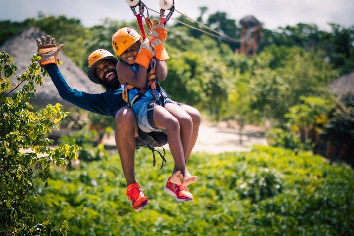 Punta Cana: Buggies, Zipline, Heste & Cenote Swim Combo