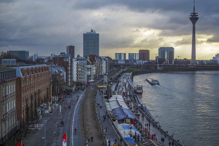 Ontdek moderne Düsseldorf-Iconische architectuur & Scenic Waterfront