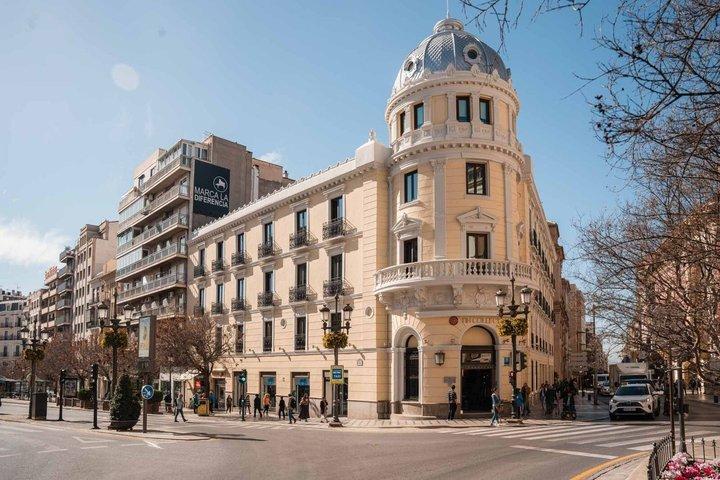 Gourmet Tapas und Weintour in Granada