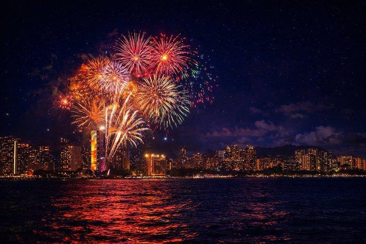 Waikiki Freitag Feuerwerk Bootsfahrt ab Oahu