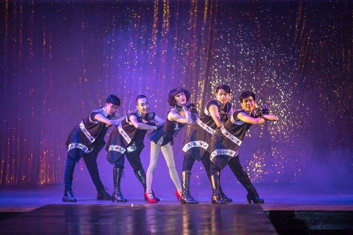 Siam Dragon Cabaret Show billet med transfer i Chiang Mai
