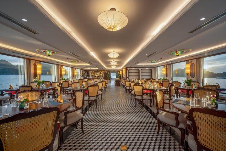 Von Hanoi : L’amour Cruise : 2 - Day Ha Long Bay Scenic Escape