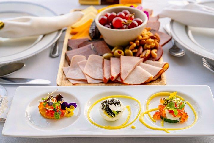 ニューヨーク・マザーズ・デイ高級ヨットでのブランチ