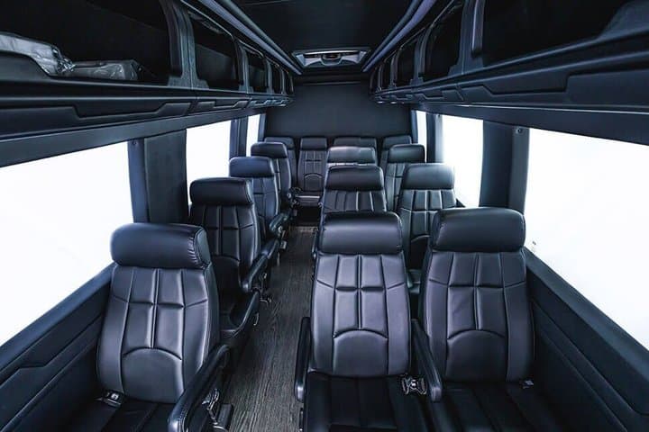 Private Arrival Transfer: From LAS Airport by SUV or Luxury Limo