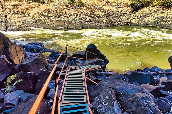 Victoria Falls Gorge Guided Hike with Zambezi River View