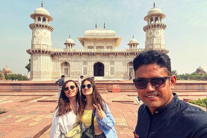 Private Same Day Taj Mahal Tour von Jaipur – All Inclusive