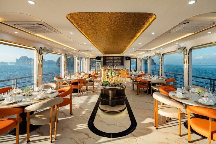 Halong Bay luxe cruise : Sung Sot Cave, Titop Island & buffet