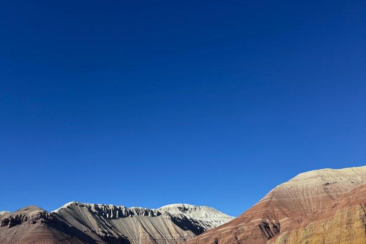 Altyn Emel Aventure dans les montagnes d'Aktau Katutau et Singing Dune