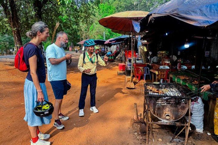 Angkor Wat Sunrise E-Bike e tour in mountain bike da Siem Reap