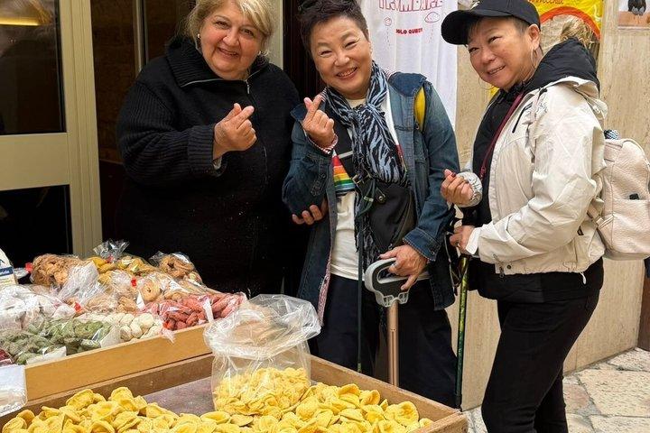 Bari: Excursão a pé de comida de rua com um guia local