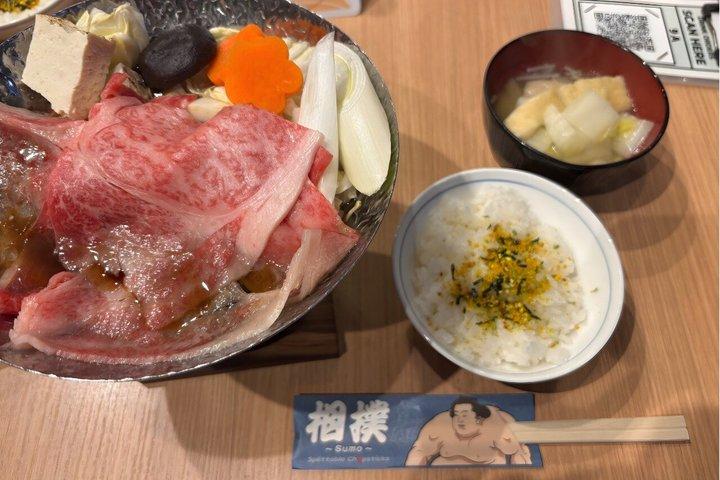 Mød Sumo Wrestlers: Live Show, Chanko & Sukiyaki Middag i Tokyo
