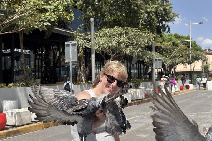 Discovering San Salvador with a young Salvadoran