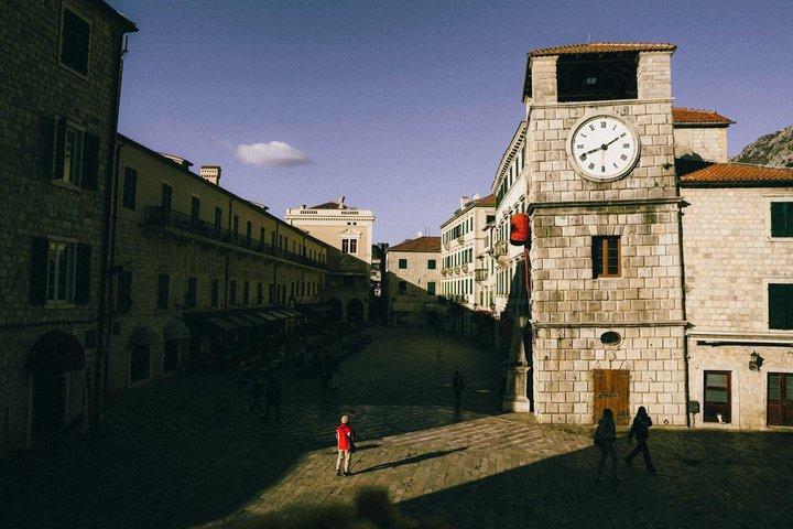 Santi e contrabbandieri autoguidati Passeggiata a Cattaro